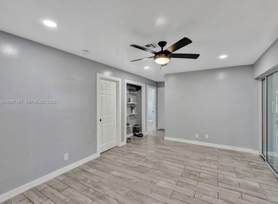 8107 Nw 74th Avenue Property Photo 11
