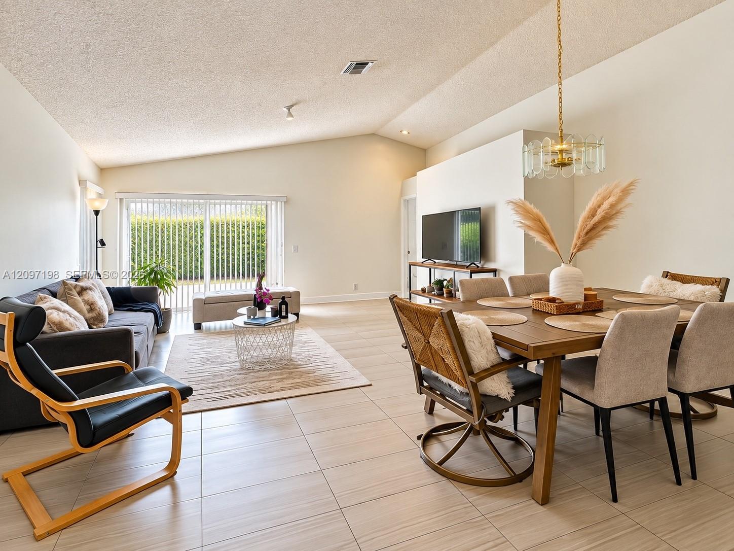 1359 Sabal Trail Property Photo 4