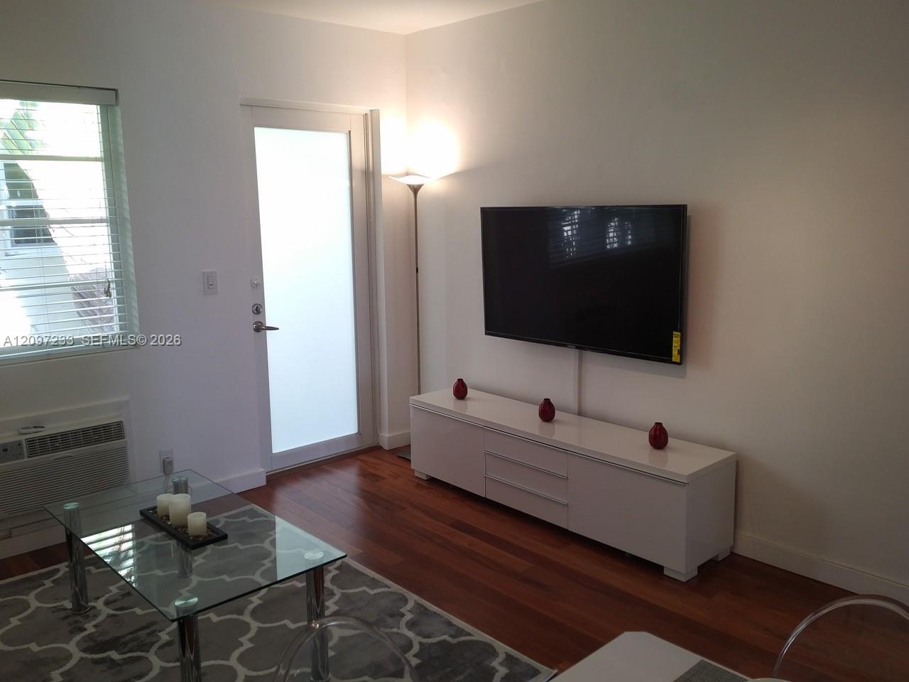 A12097233 Property Photo 3