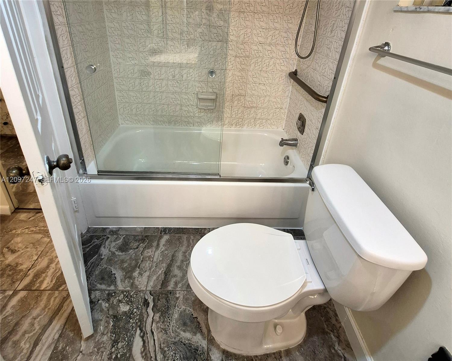 403 Nw 68th Avenue 309 Property Photo 11