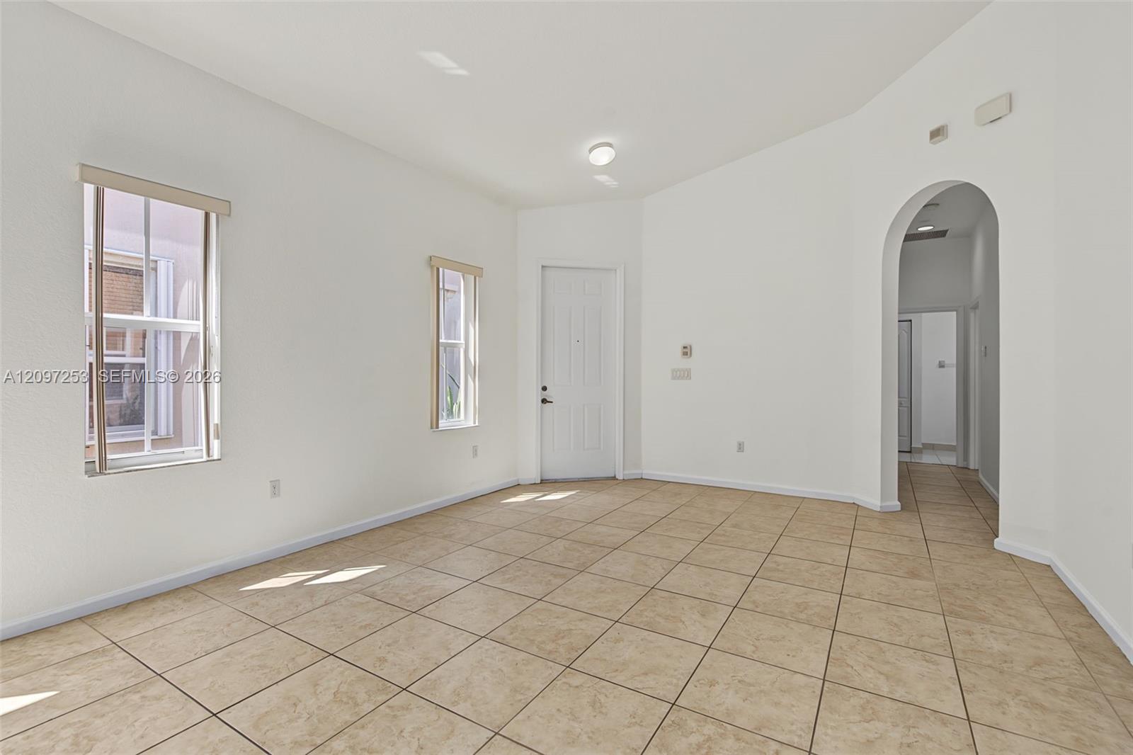 983 Ne 37th Place 983 Property Photo 8