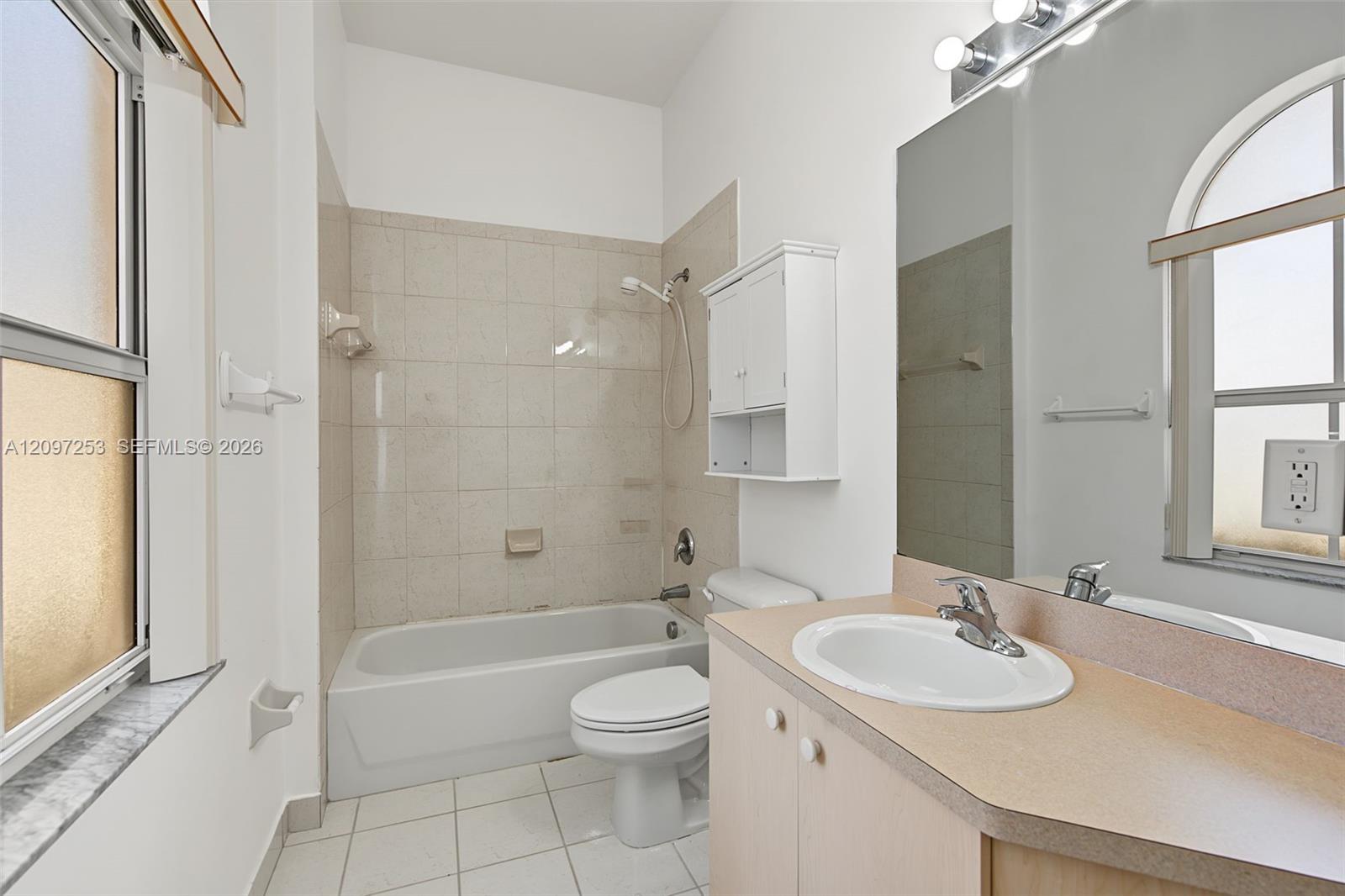 983 Ne 37th Place 983 Property Photo 26