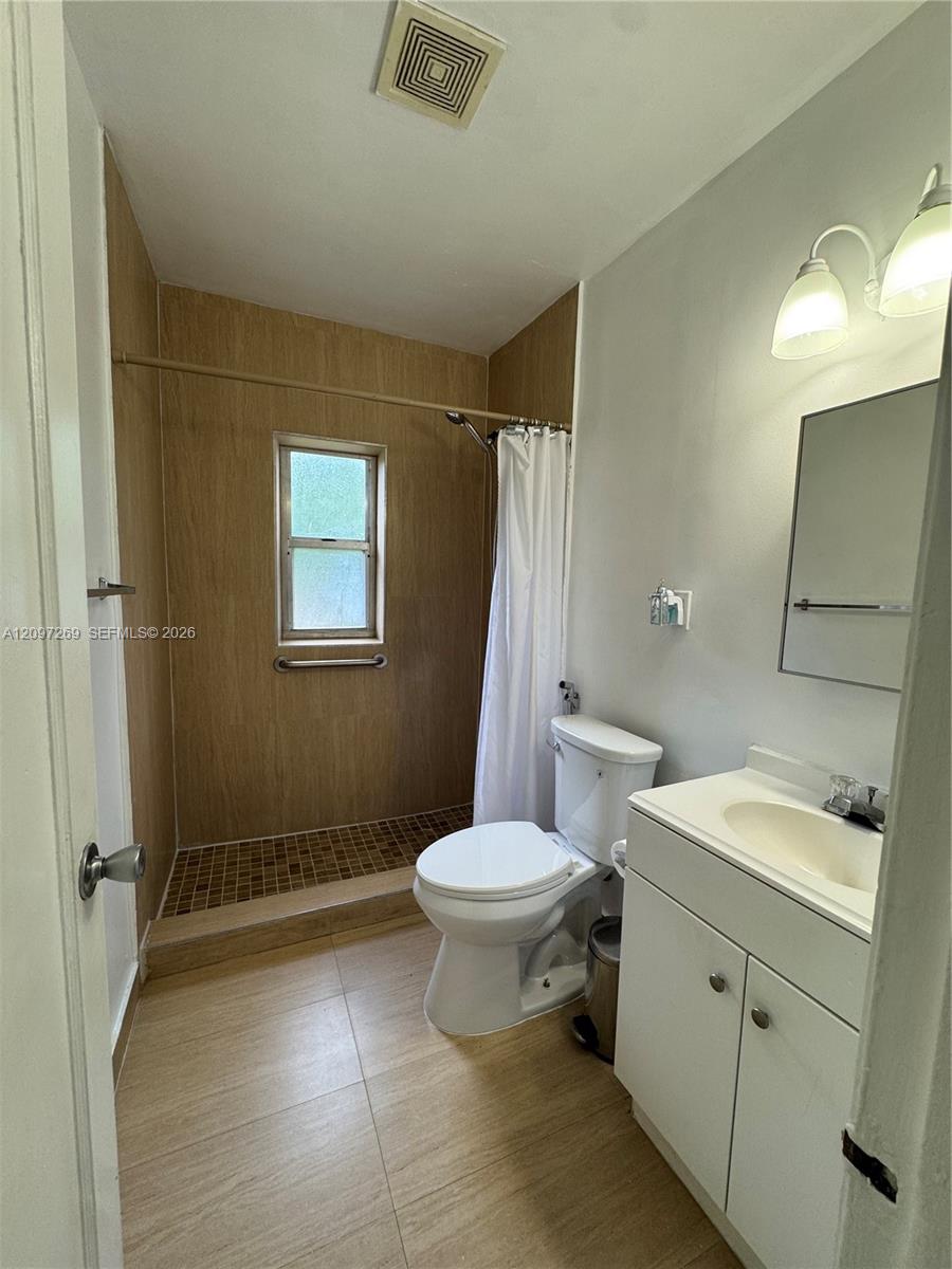 258 E 46th Street Property Photo 10