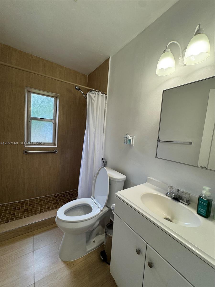 258 E 46th Street Property Photo 11