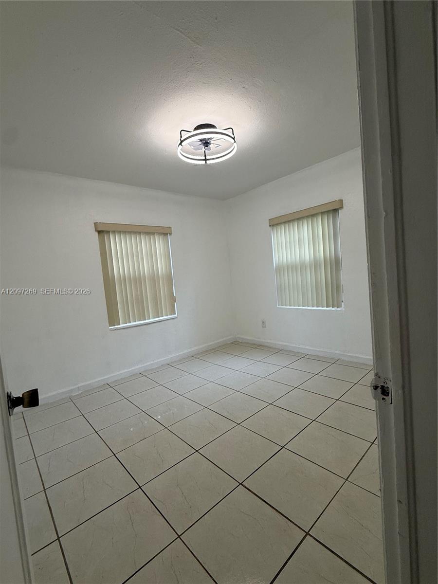 258 E 46th Street Property Photo 14