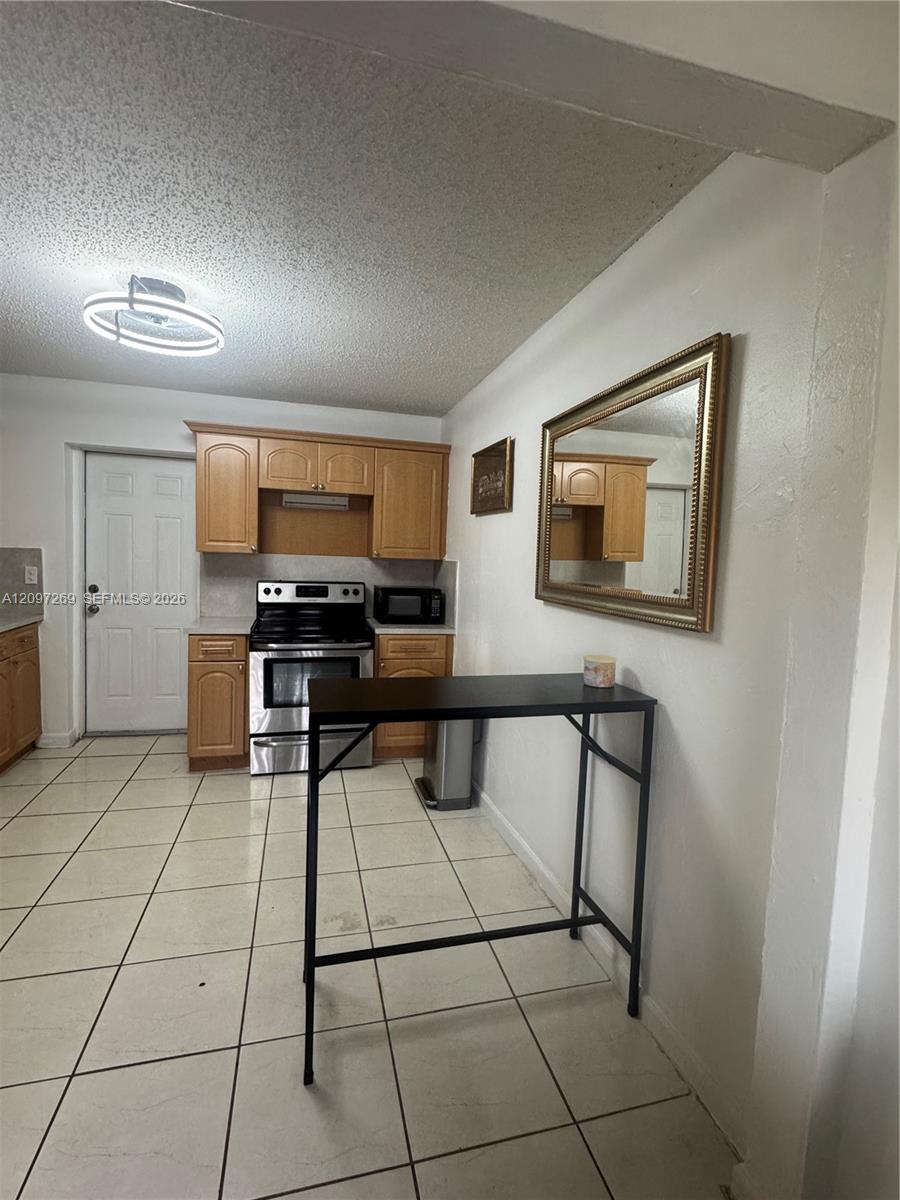 258 E 46th Street Property Photo 25