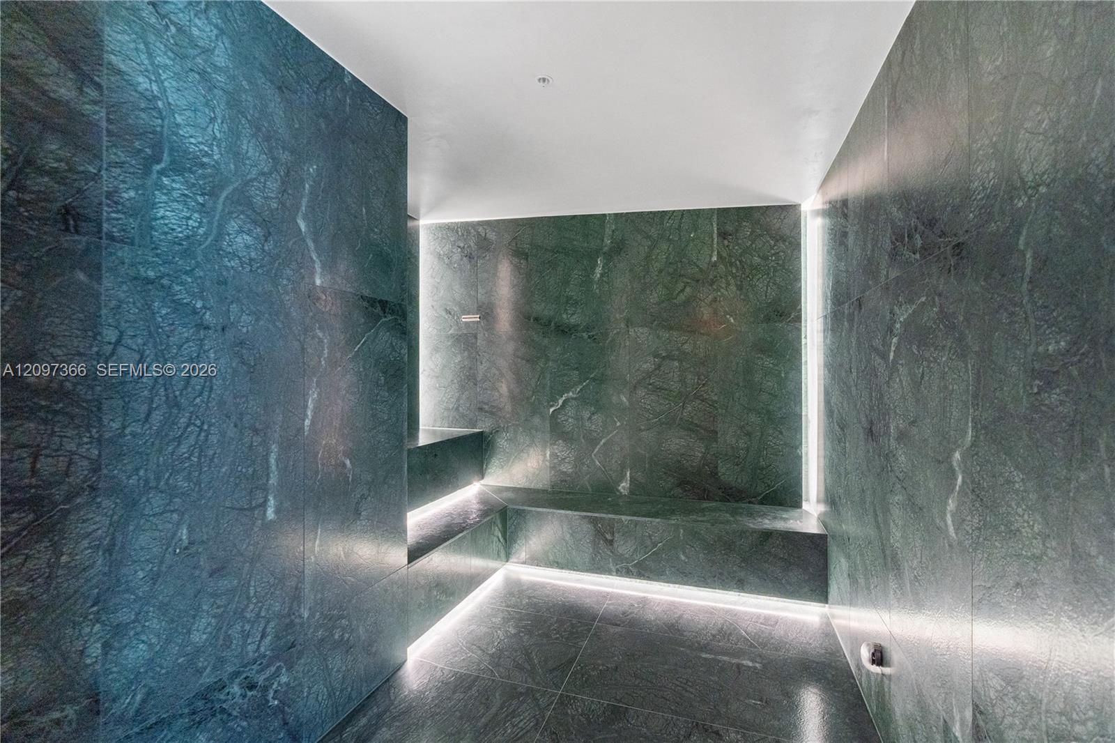 1400 Biscayne Boulevard 2601 Property Photo 33