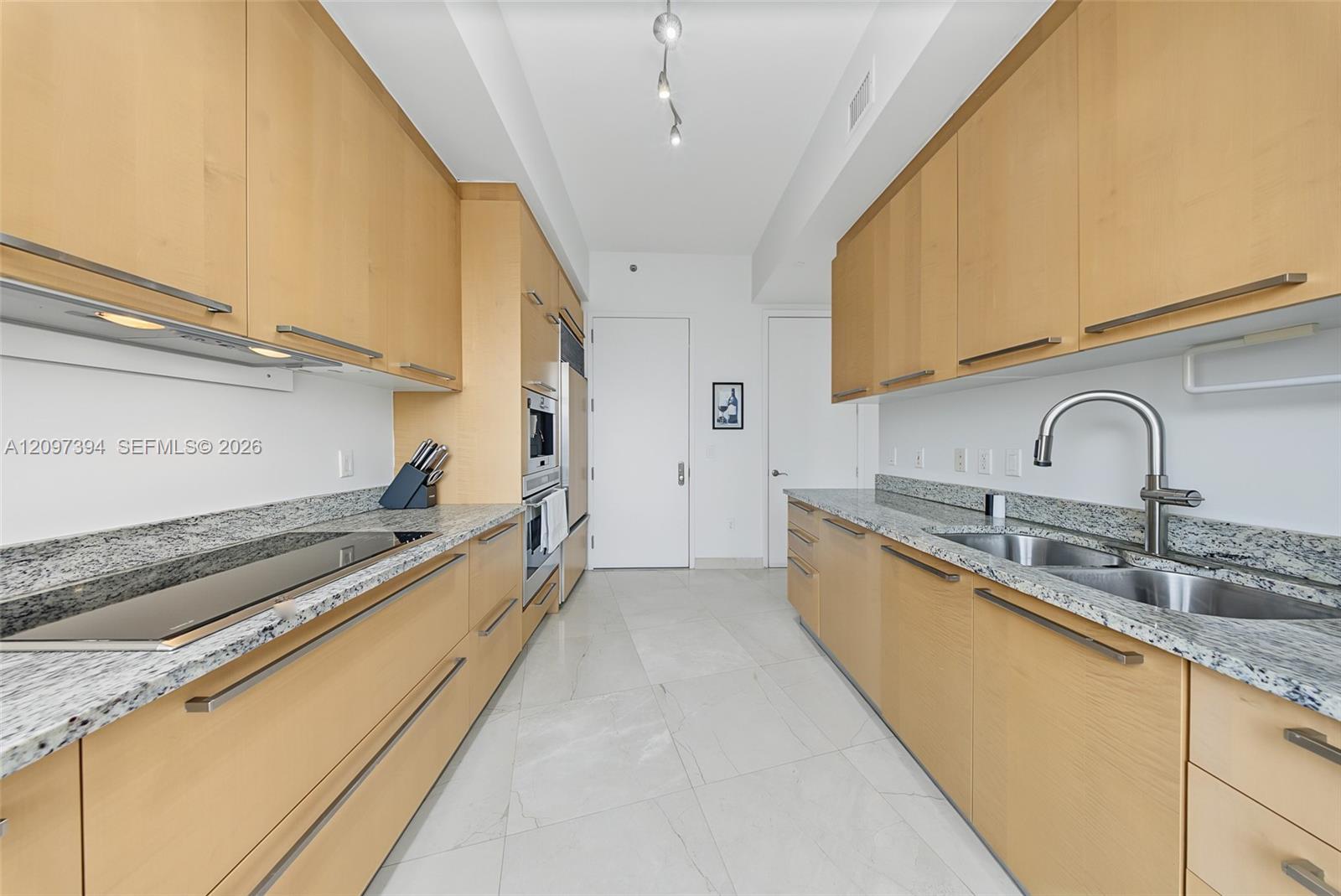 15901 Collins Avenue 405 Property Photo 13