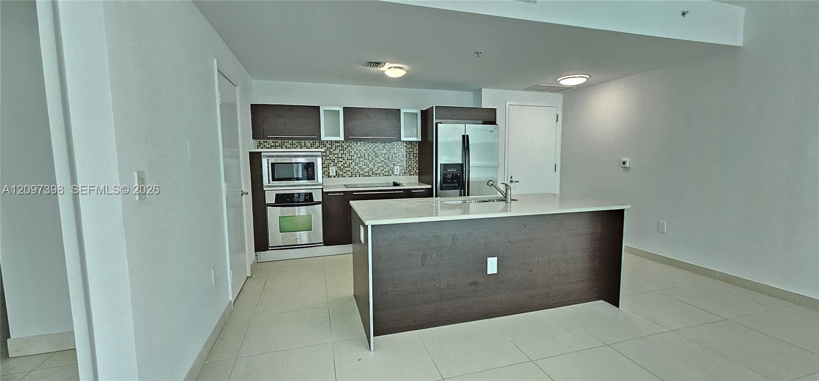 1900 N Bayshore Drive 3317 Property Photo 1