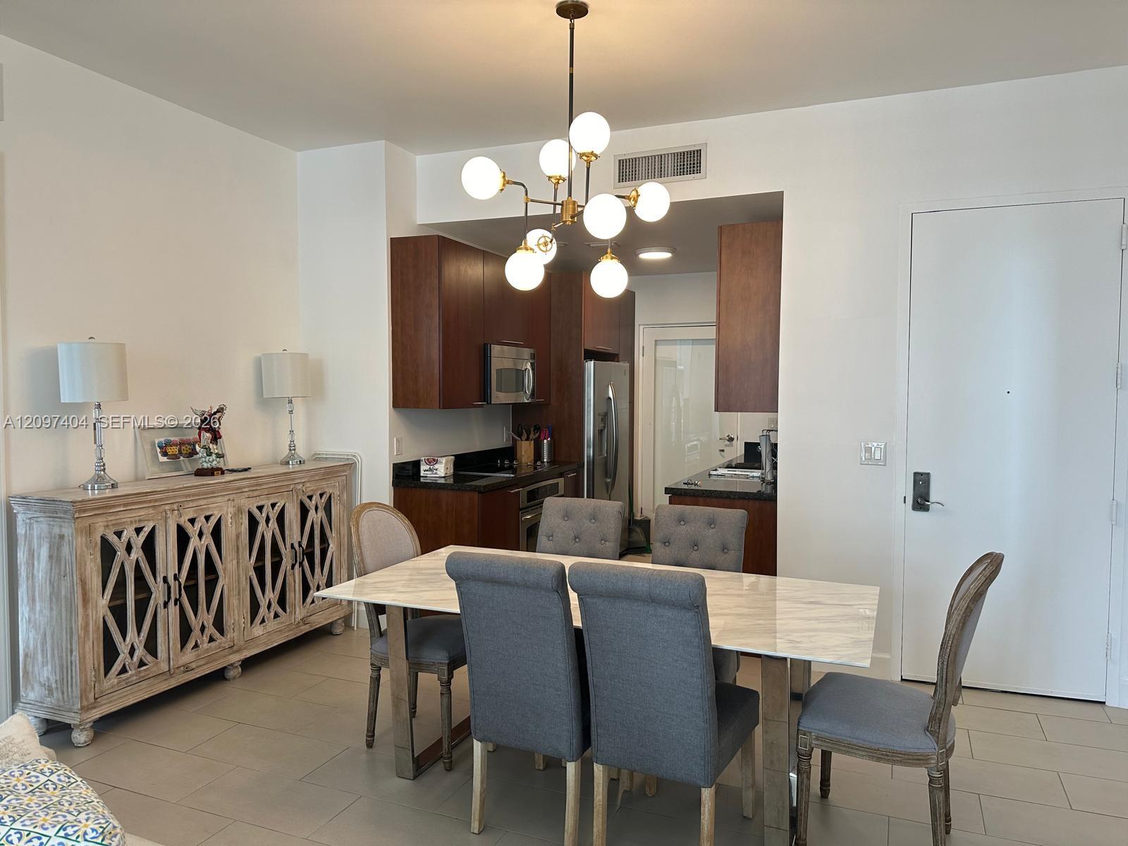 1607 Ponce De Leon Boulevard 8d Property Photo 2