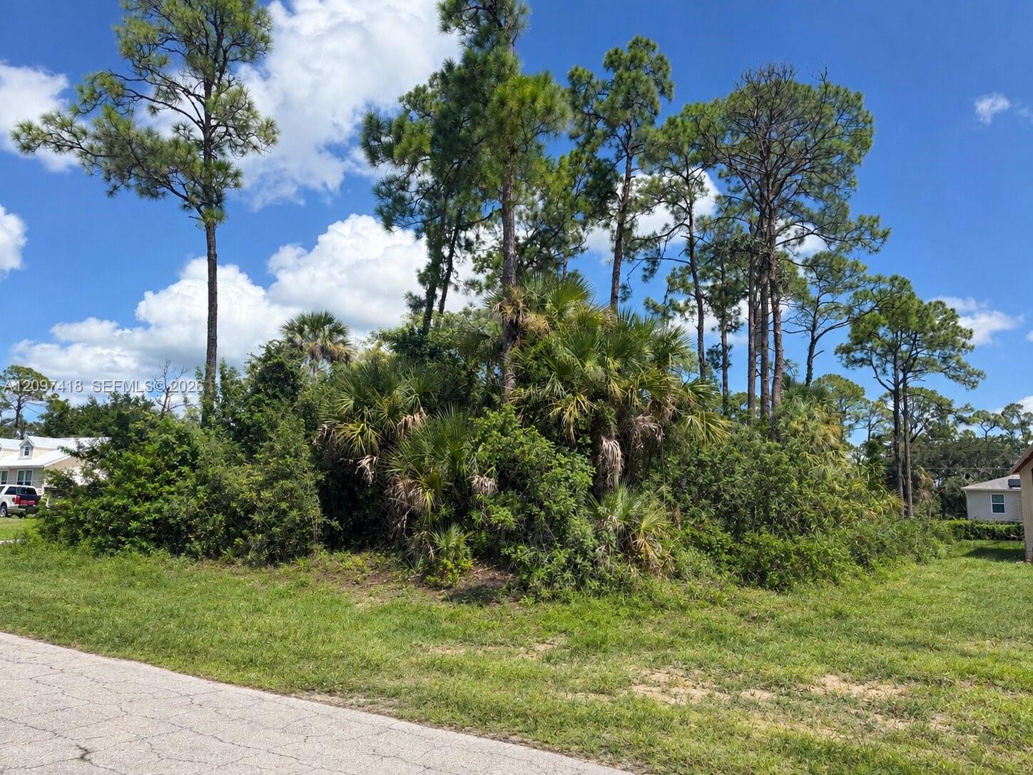 5018 N Rosebud Circle Property Photo 4