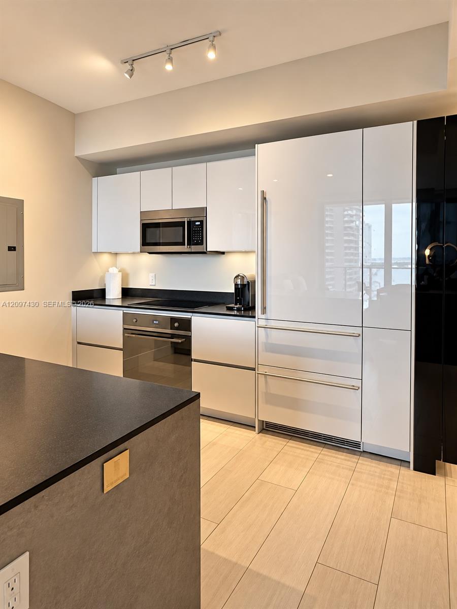 1010 Brickell Avenue 3103 Property Photo 4