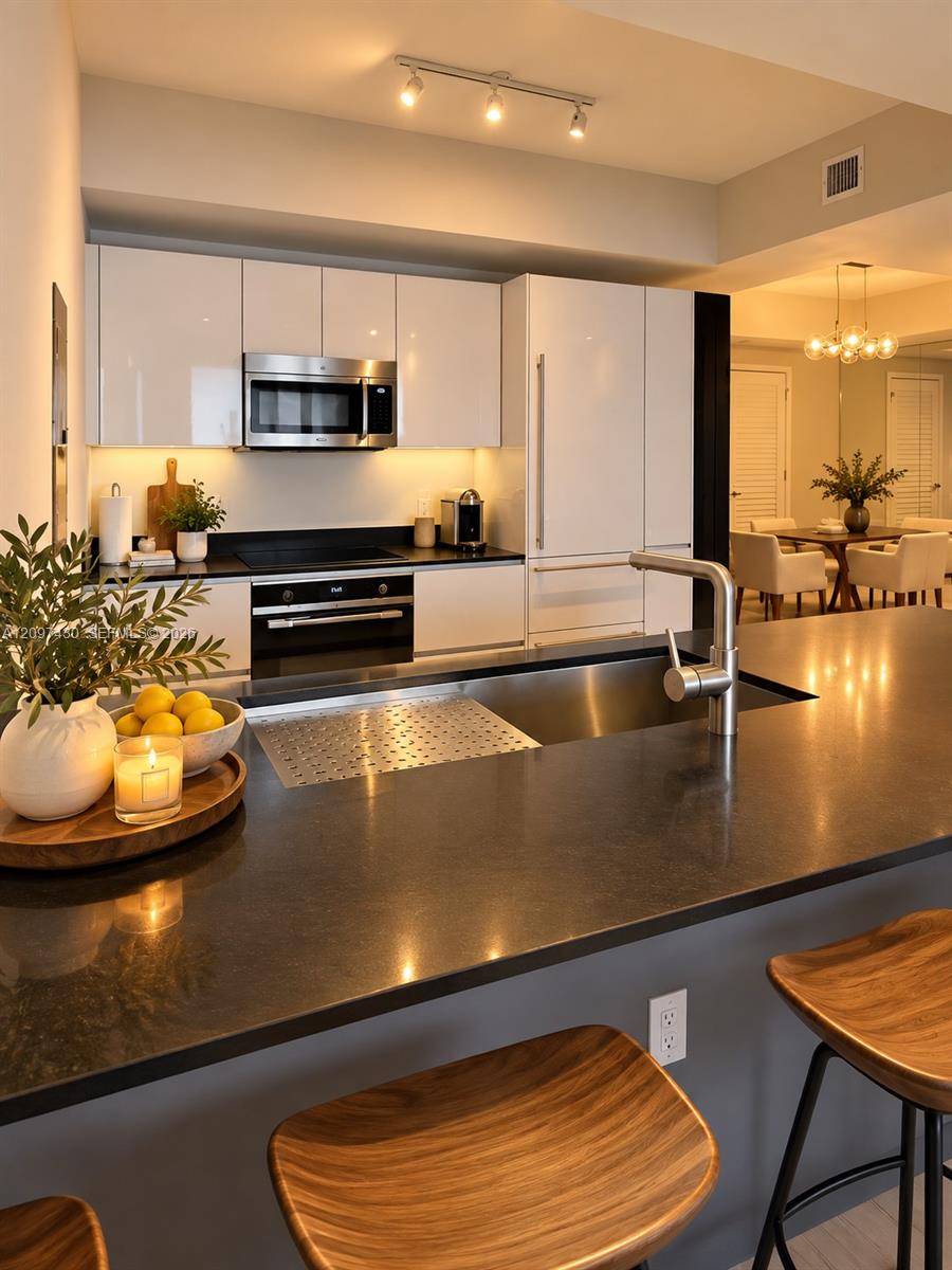 1010 Brickell Avenue 3103 Property Photo 5