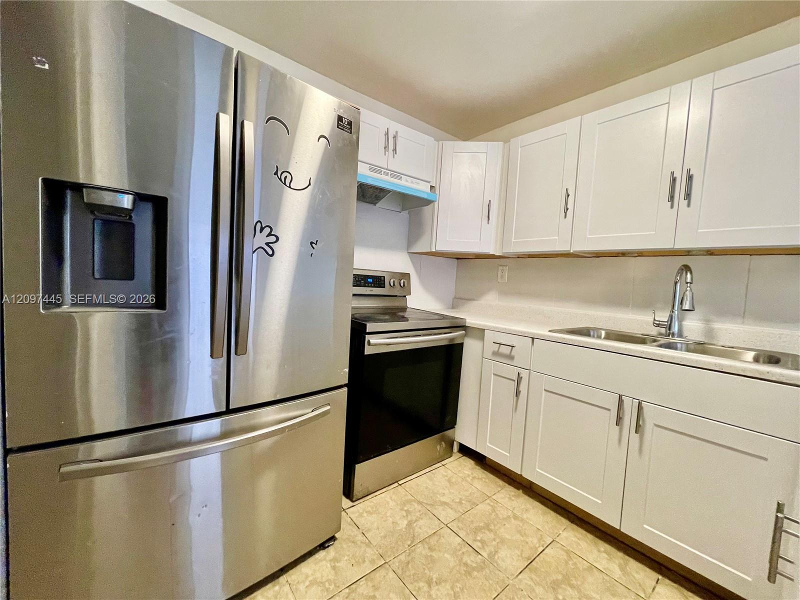 2621 Riverland Drive B Property Photo 2