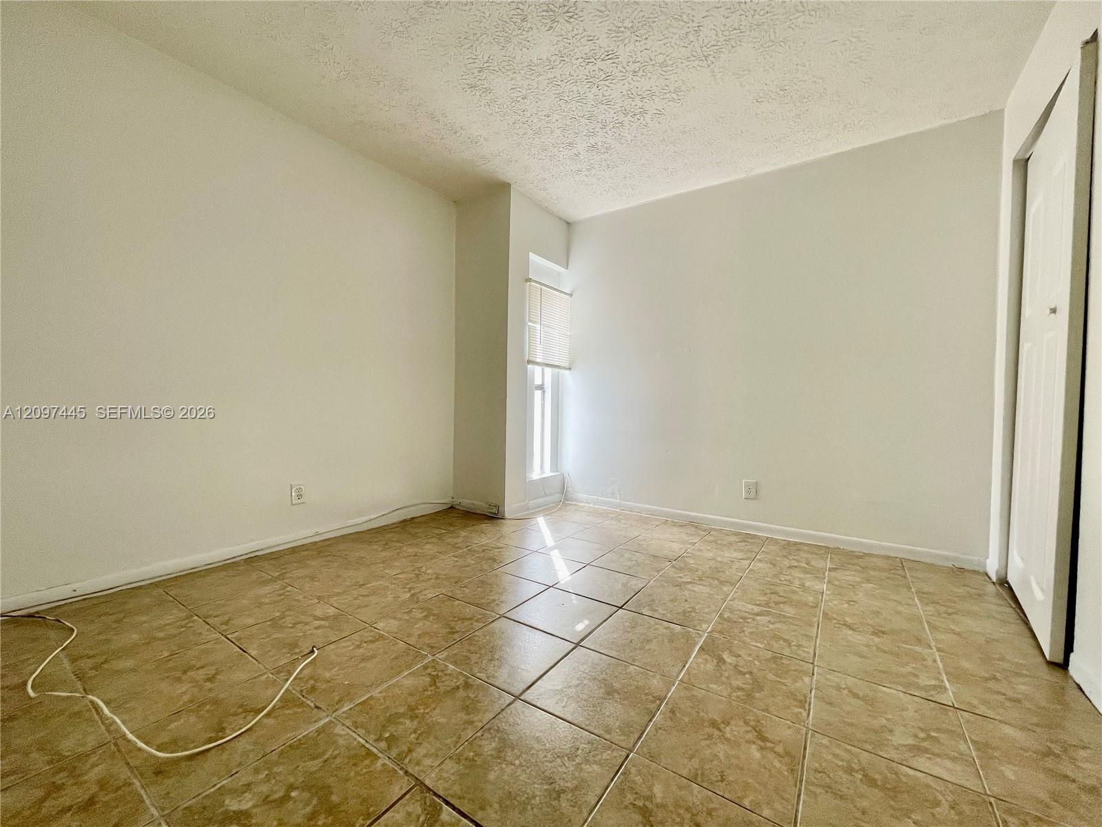 2621 Riverland Drive B Property Photo 10