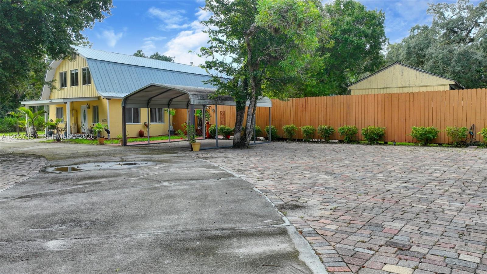 123 Riverbend Drive Property Photo 7