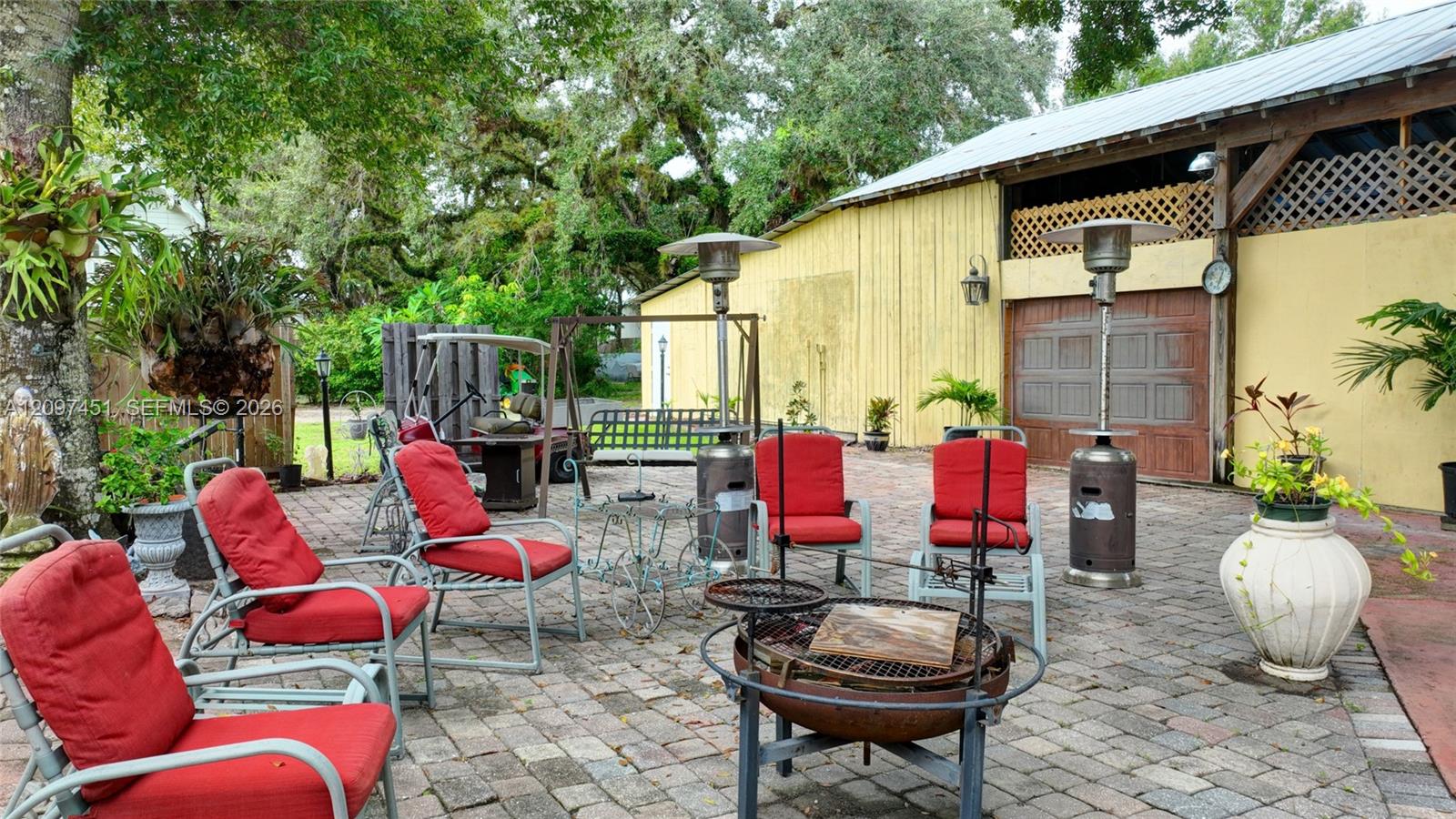 123 Riverbend Drive Property Photo 12