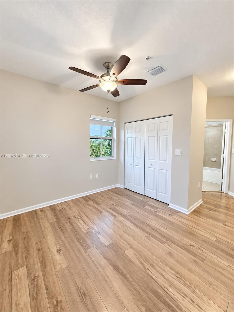 A12097514 Property Photo 14