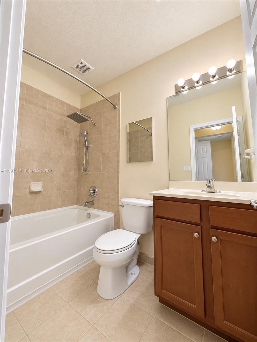 A12097514 Property Photo 23