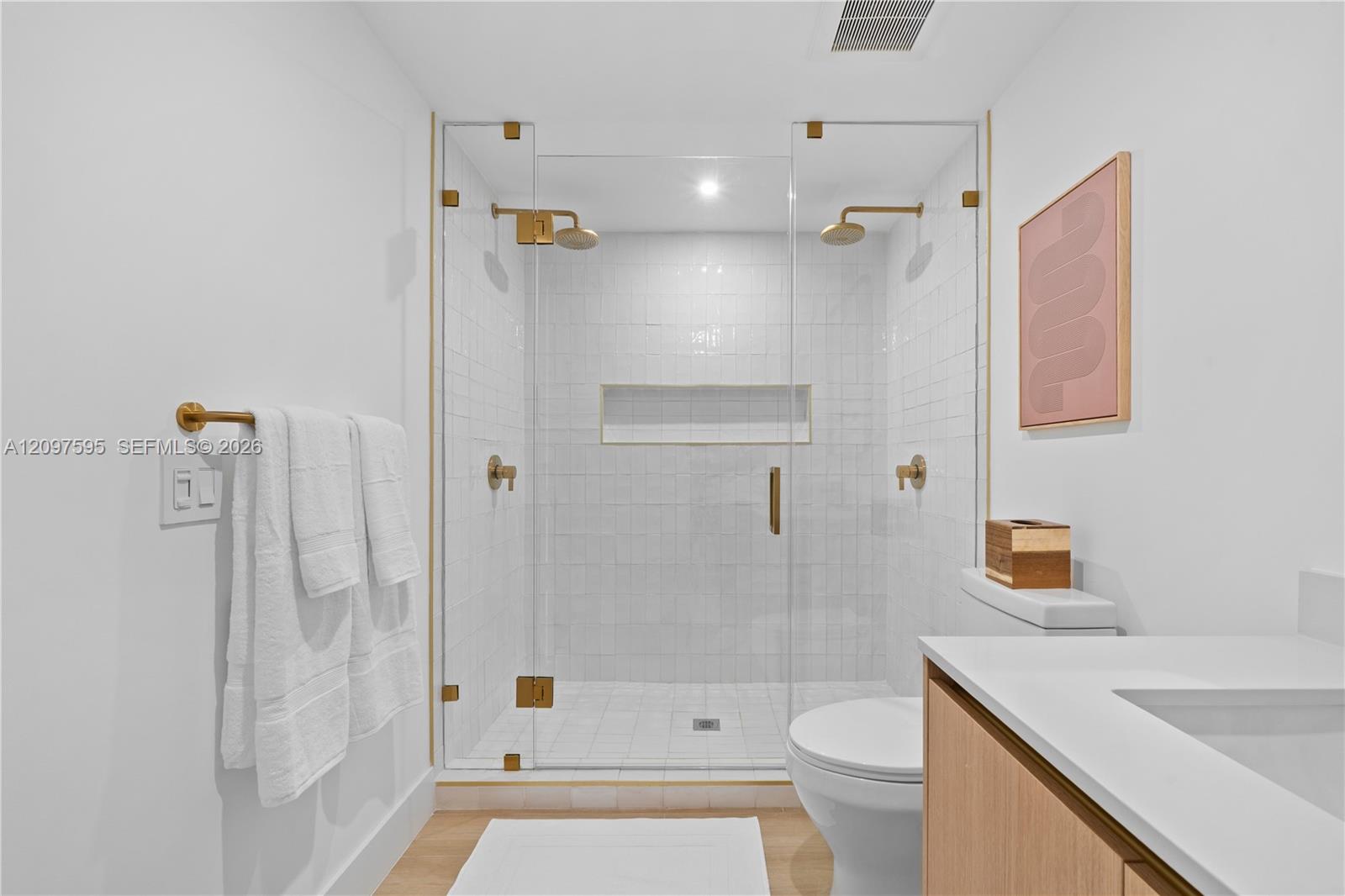 90 Ne 32nd 527 Property Photo 11