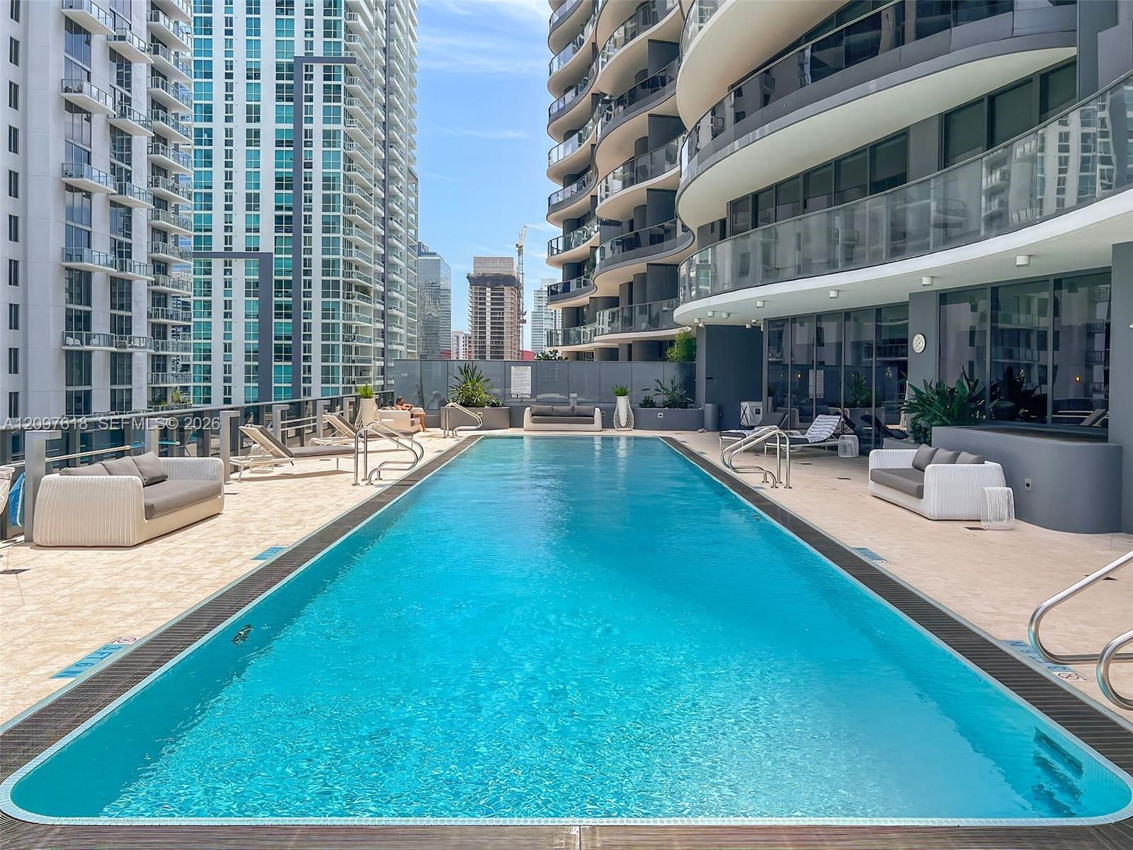 1000 Brickell Plaza 2111 Property Photo 38
