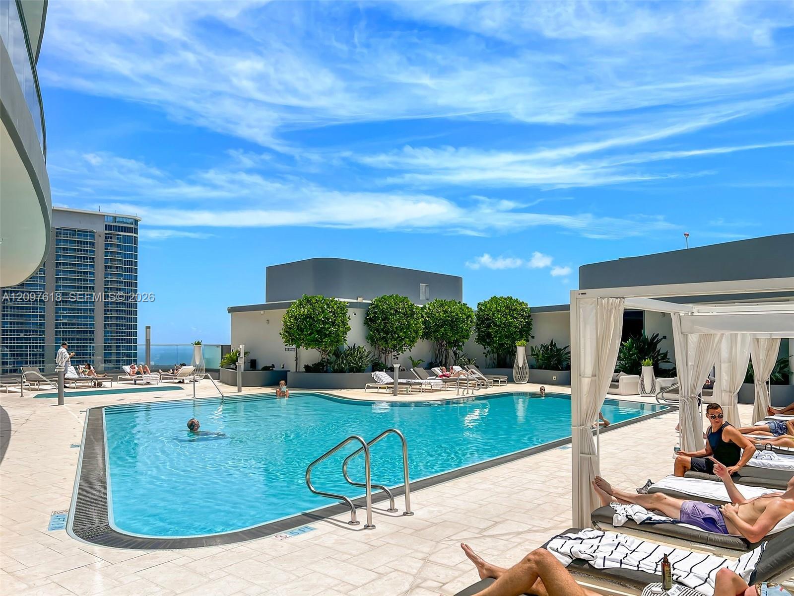 1000 Brickell Plaza 2111 Property Photo 47