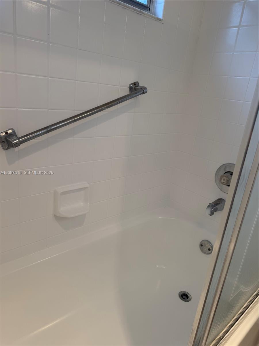100 Sw 132nd Way 304k Property Photo 12
