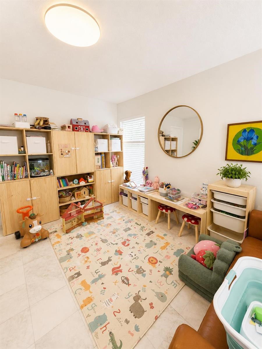 A12097624 Property Photo 3