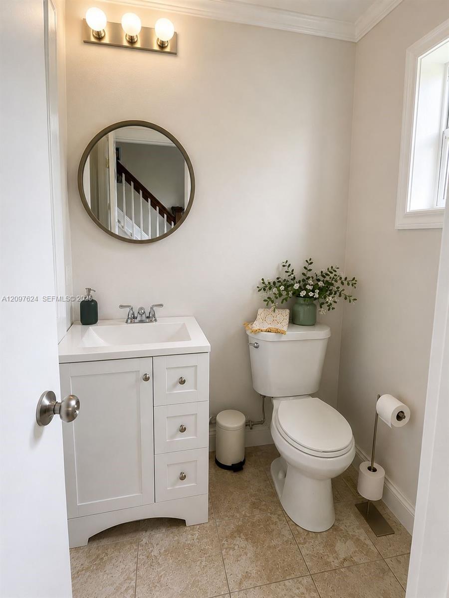 A12097624 Property Photo 10