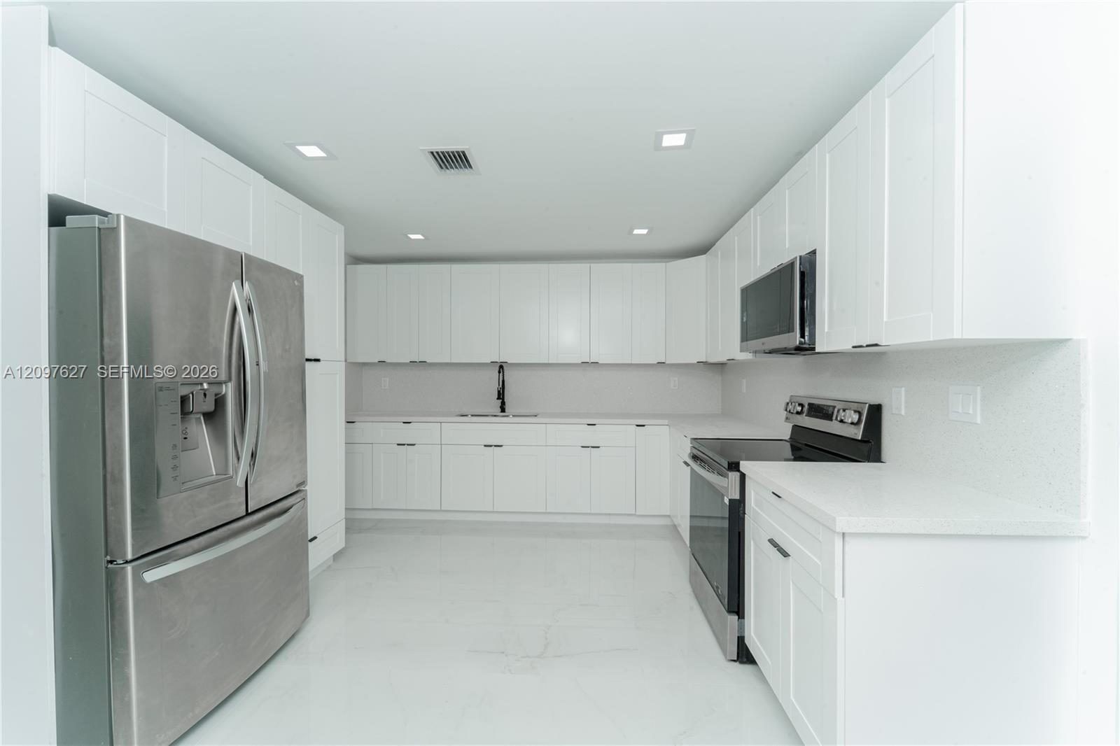 760 Nw 6th Street Property Photo 1