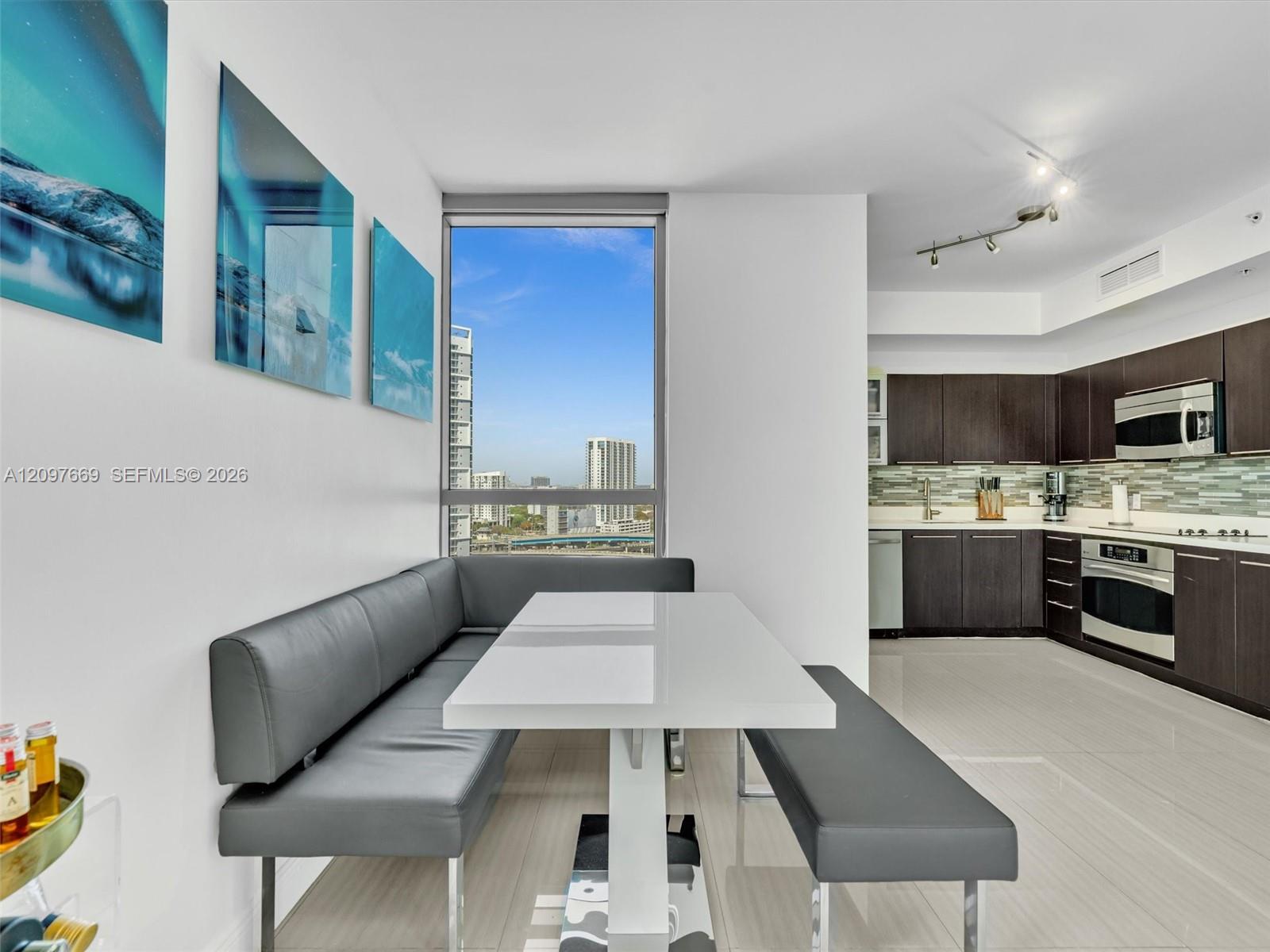 90 Sw 3rd Street 2013 Property Photo 14