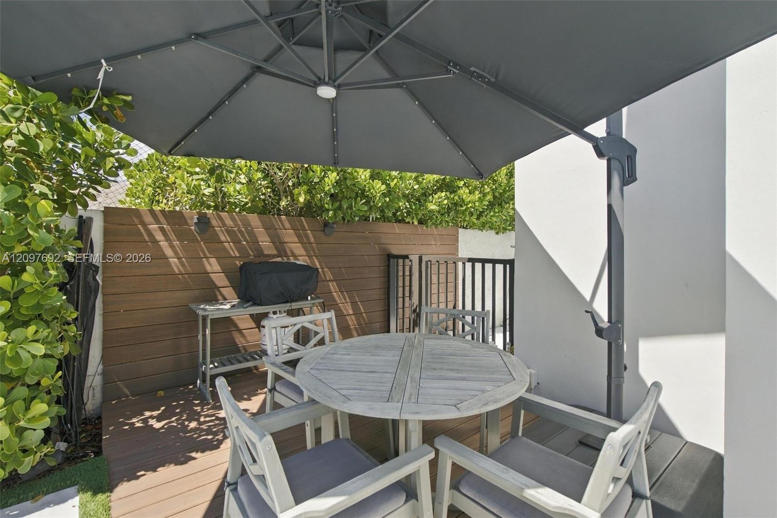 600 W 51st Street Property Photo 25