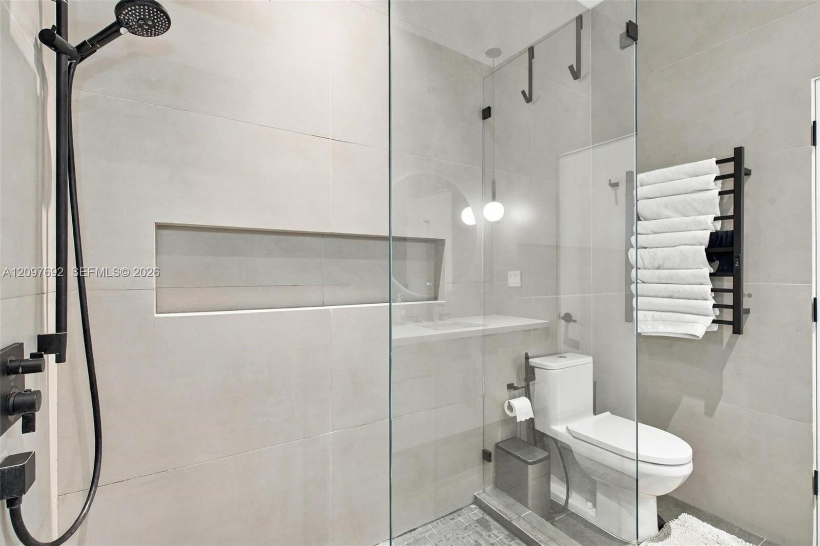 600 W 51st Street Property Photo 39