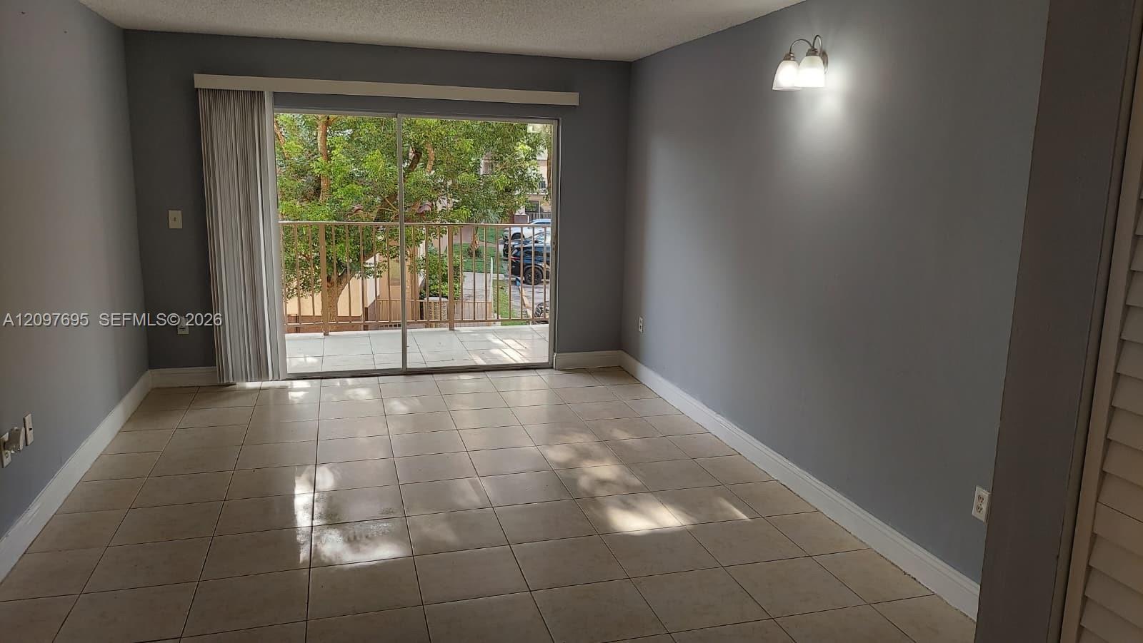15231 SW 80th Street 209 Property Photo 1