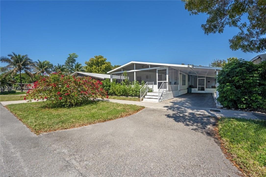 3031 Sw 51st Street Property Photo 1