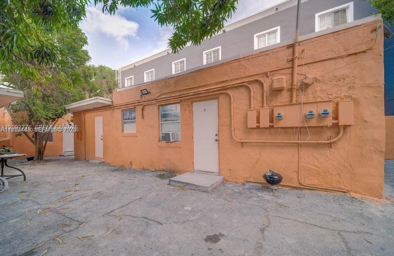 1429 SW 3rd Street 5 Property Photo 1