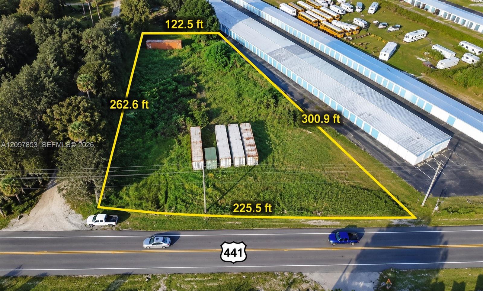 4573 Se Us Highway 441 Property Photo 1