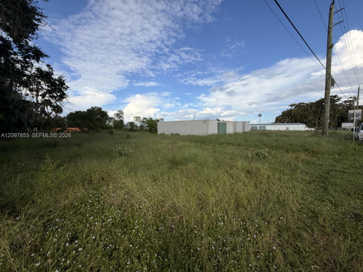 4573 Se Us Highway 441 Property Photo 5