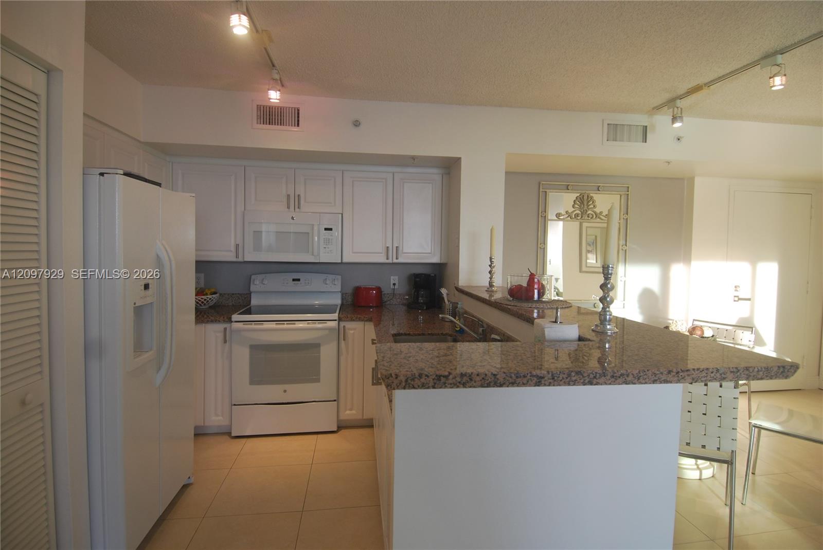 90 Alton Road 2004 Property Photo 7