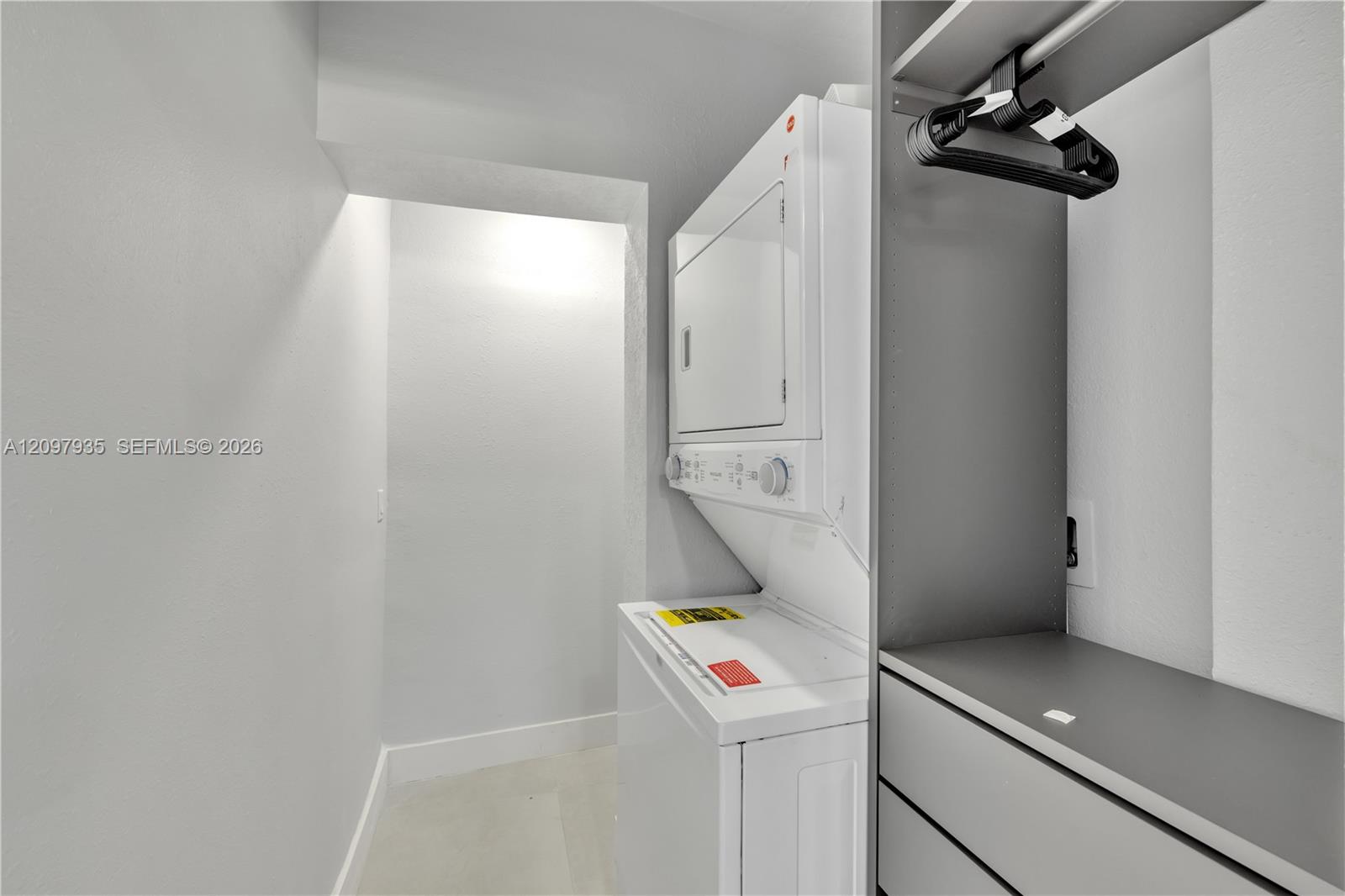 6021 Sw 19th Street Property Photo 17