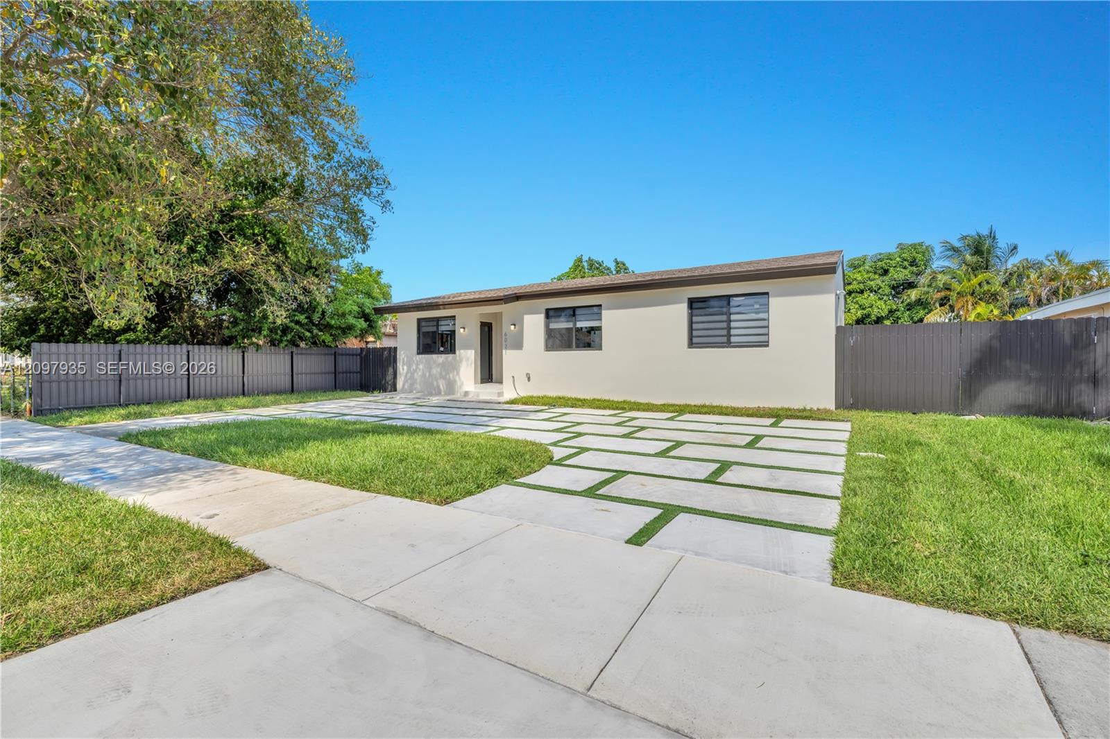 6021 Sw 19th Street Property Photo 18