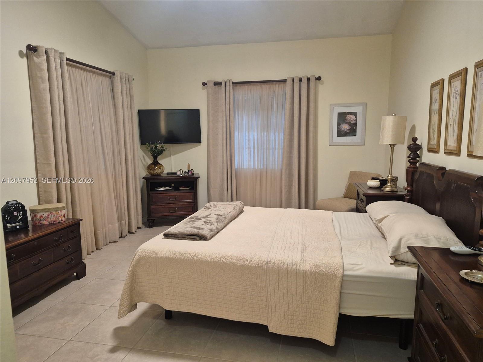 A12097952 Property Photo 15