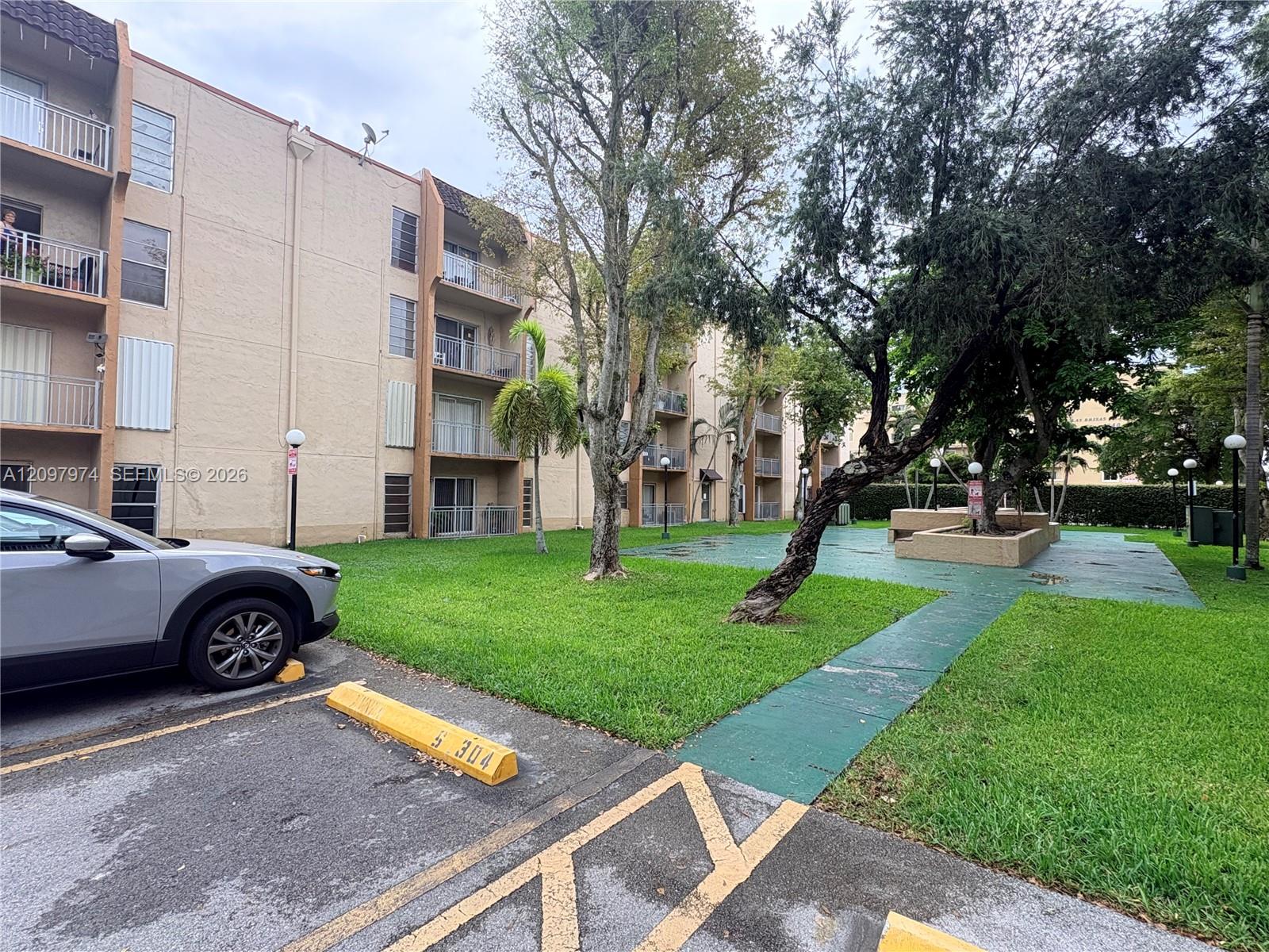 A12097974 Property Photo 4