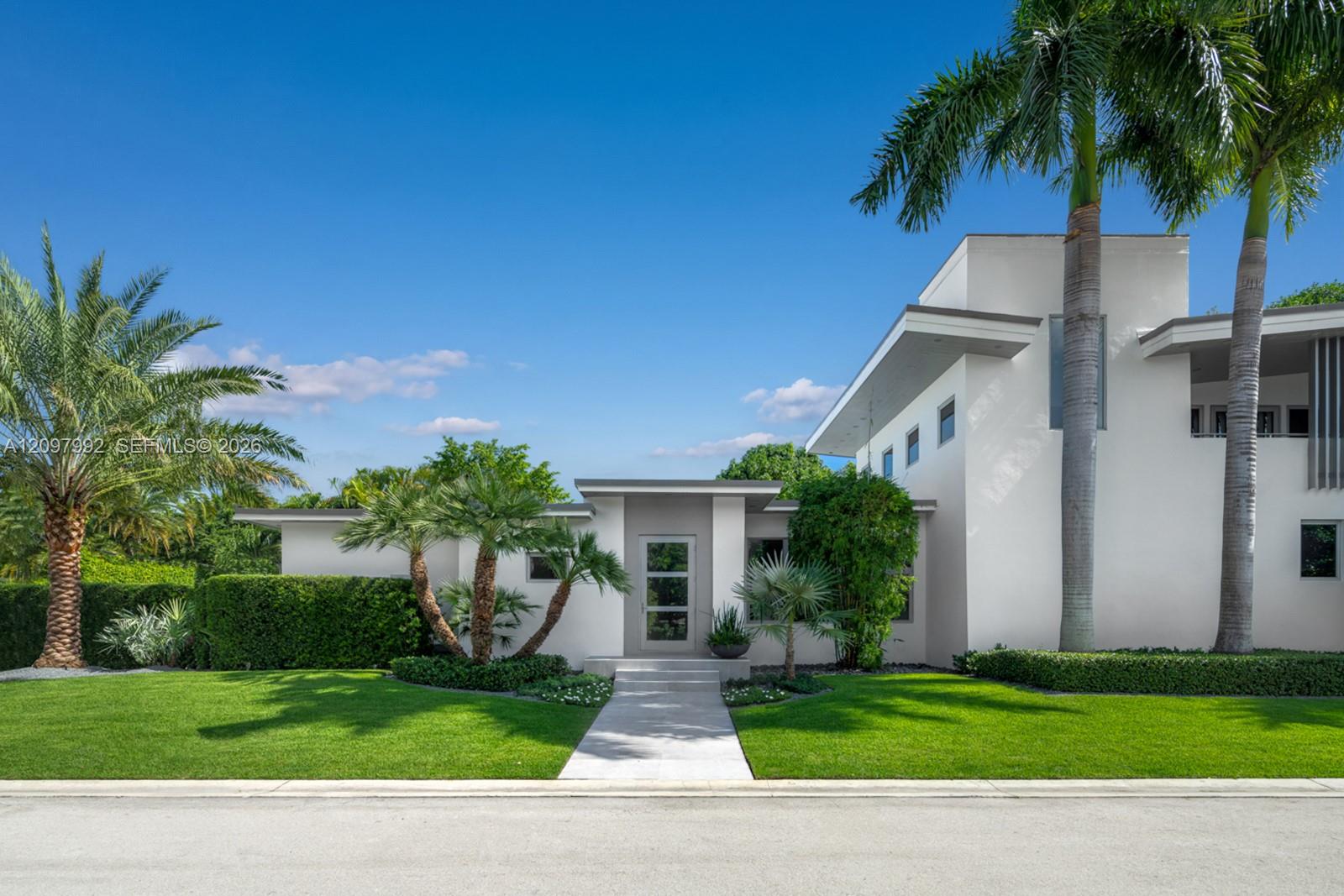 123 W Dilido Drive Property Photo 1