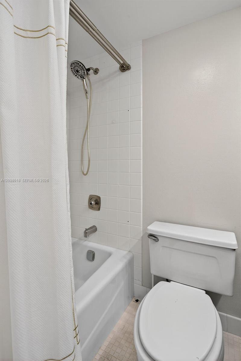 2900 N Course Drive 905 Property Photo 28