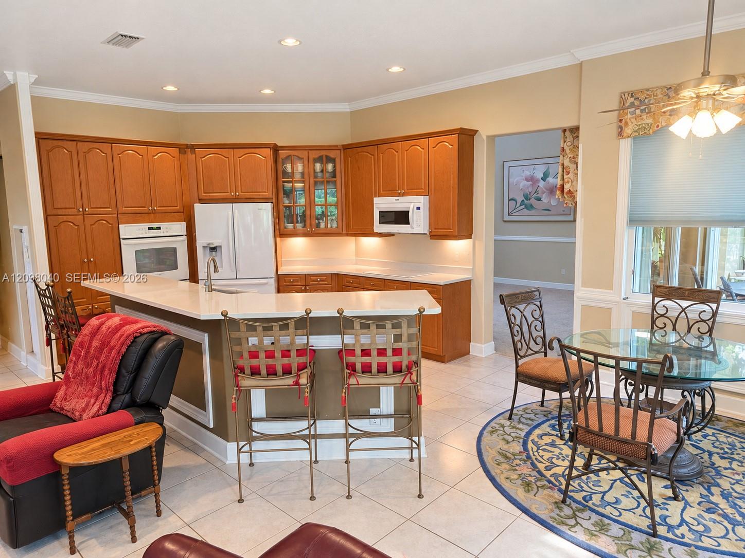 A12098040 Property Photo 6