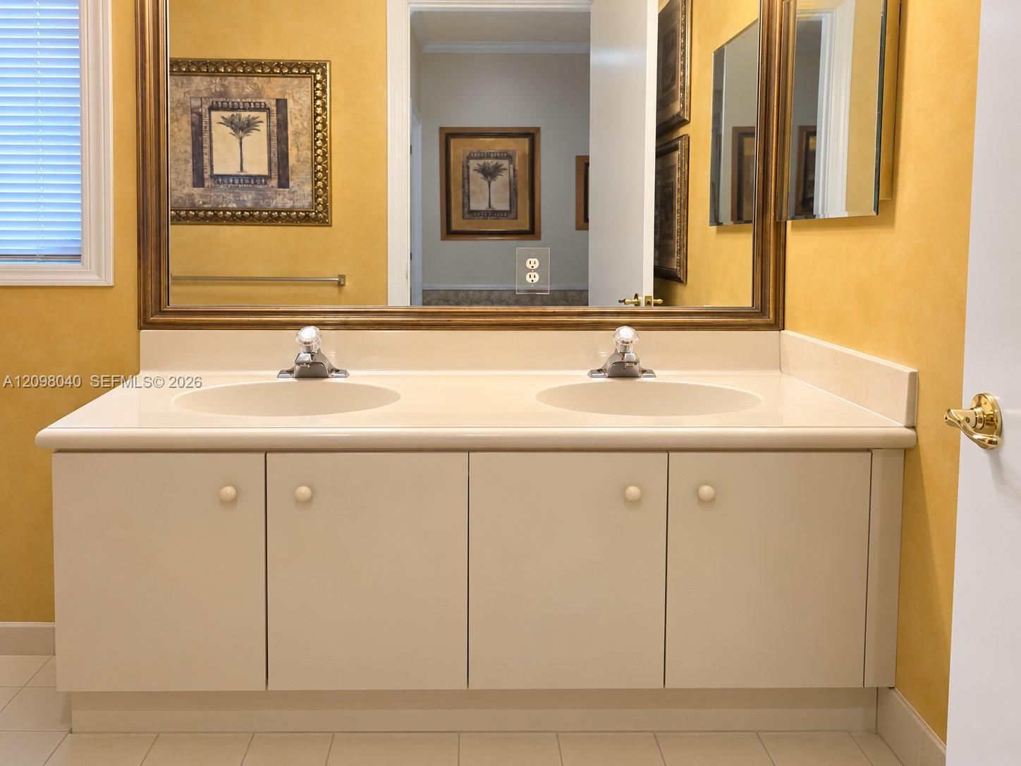 A12098040 Property Photo 16