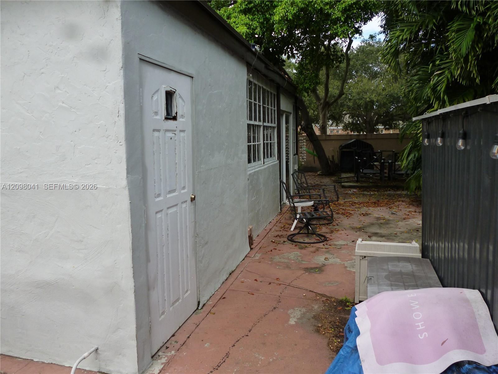 8161 Nw 186th Terrace Property Photo 6