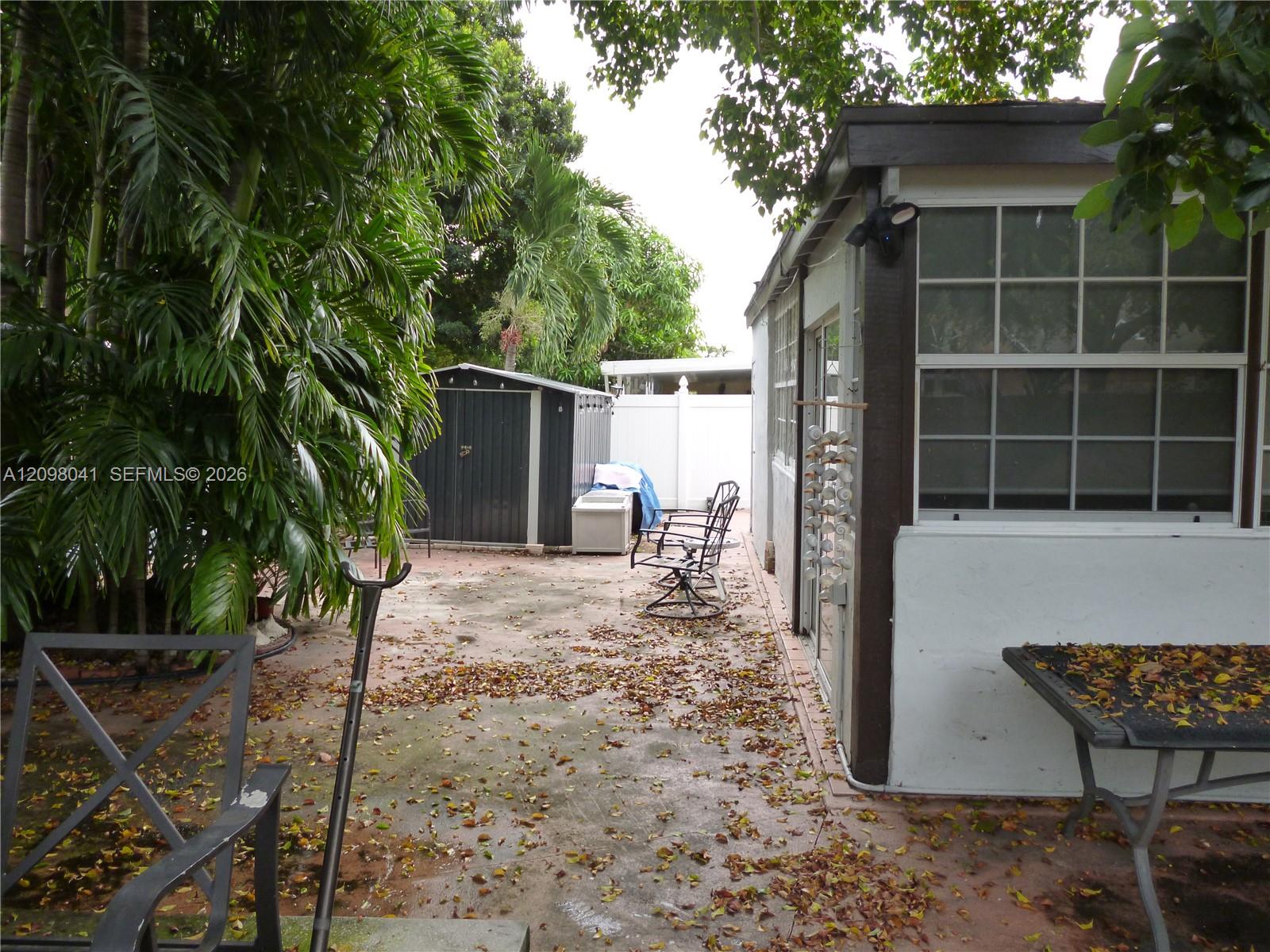8161 Nw 186th Terrace Property Photo 8