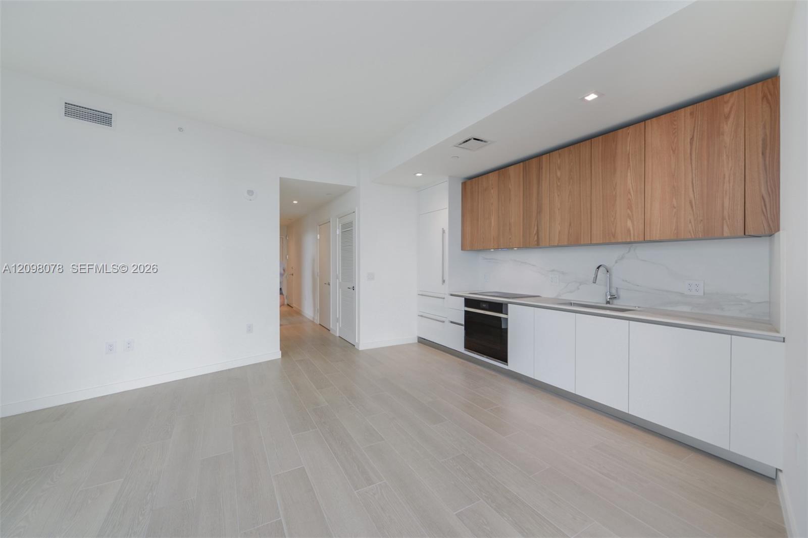 1400 Biscayne Boulevard 2207 Property Photo 5